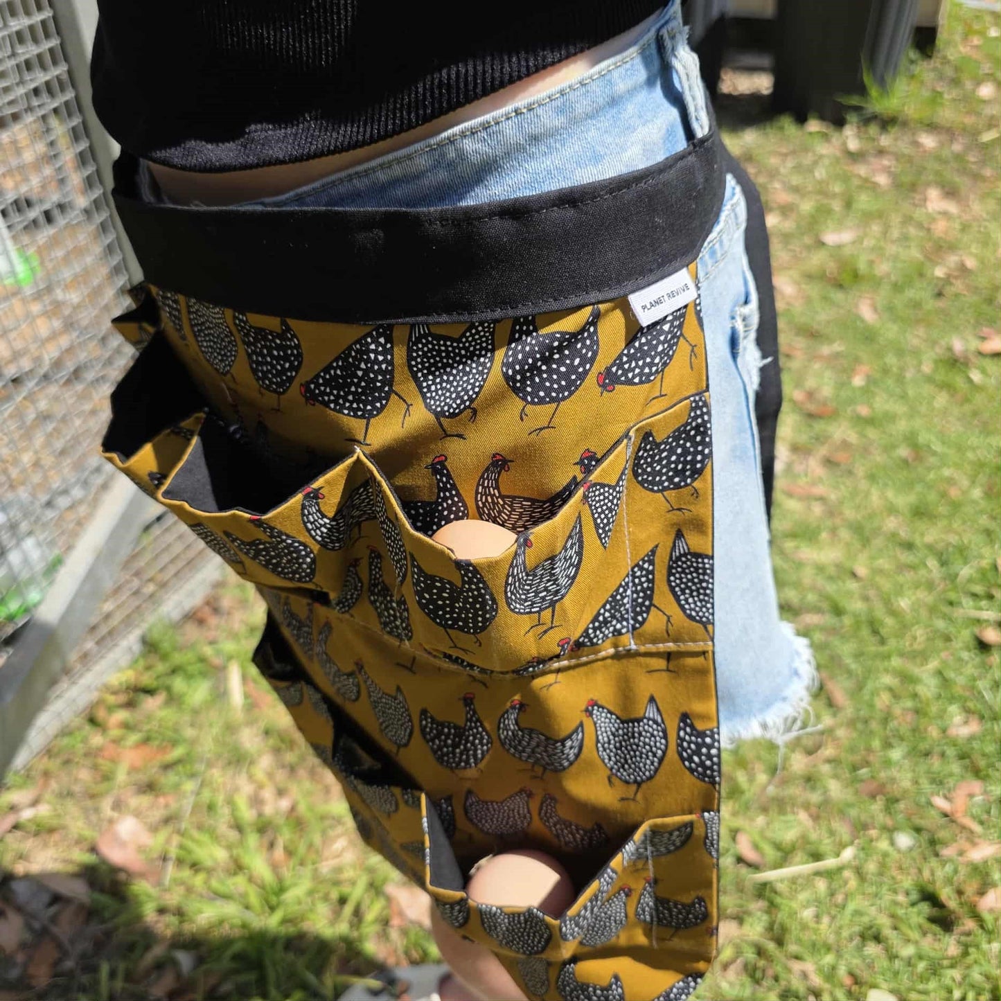 Planet_Revive_Egg_Collecting_Apron