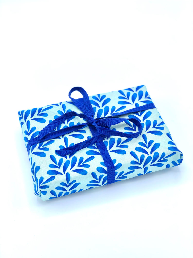 Hello_Snowglobe_Reusable_Fabric_Gift_Wrap